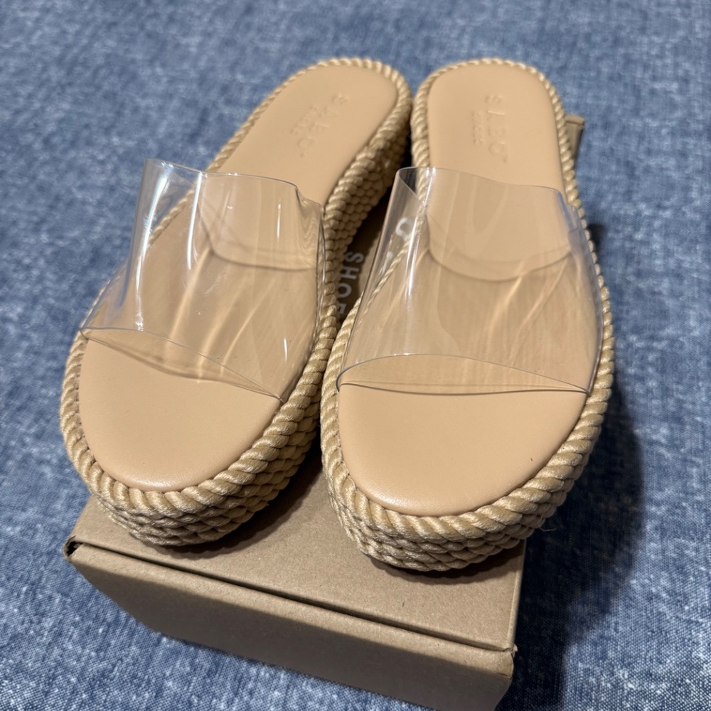 Platform Sandals - Transparent - Picture 2 of 3